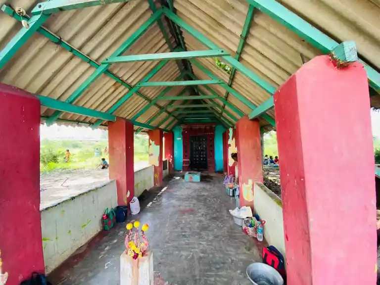 Arulmigu Chelliamman Temple, Near School, Auppampattu - 601204 அருள்மிகு செல்லியம்மன் திருக்கோயில், Near School, Auppampattu - 601204, Tiruvallur - Ancient Temple Architecture and History Image 5