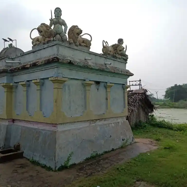 Arulmigu Chelliamman Temple, Near Tank, Mukkarambakkam - 601102 அருள்மிகு செல்லியம் அம்மன் திருக்கோயில், Near Tank, Mukkarambakkam - 601102, Tiruvallur - Ancient Temple Architecture and History Image 4