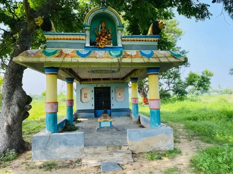 Arulmigu Chelliamman Temple, Onpakkam - 601204 அருள்மிகு செல்லியம்மன் திருக்கோயில், ஒன்பாக்கம் - 601204, Tiruvallur - Ancient Temple Architecture and History Image 3