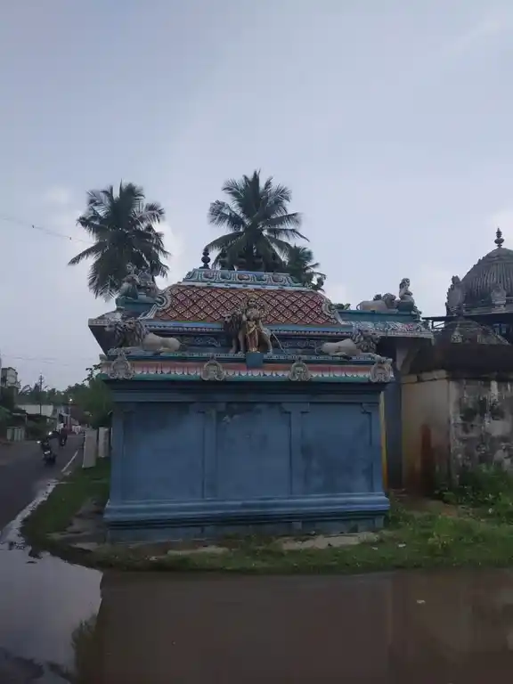 Arulmigu Chelliyamman Temple, Thadaalankoil - 609110 அருள்மிகு செல்லியம்மன் திருக்கோயில், Sirkazhi - 609110, Mayiladuthurai - Ancient Temple Architecture and History Image 4
