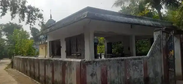 Arulmigu Chengazhuneer Vinayagar Temple, Karugudi - 609204 அருள்மிகு செங்கழுநீர் விநாயகர் திருக்கோயில், Karugudi - 609204, Mayiladuthurai - Ancient Temple Architecture and History Image 2