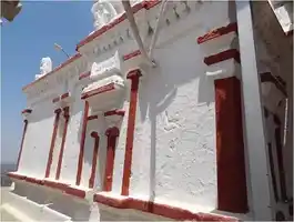 Arulmigu Chenna Kesava Perumal Temple, Mankundru Malai, Perampattu - 635652 அருள்மிகு சென்ன கேசவ பெருமாள் திருக்கோயில், மண்குன்று மலை, பேராம்பட்டு - 635652, Thirupathur - Ancient Temple Architecture and History Image 5