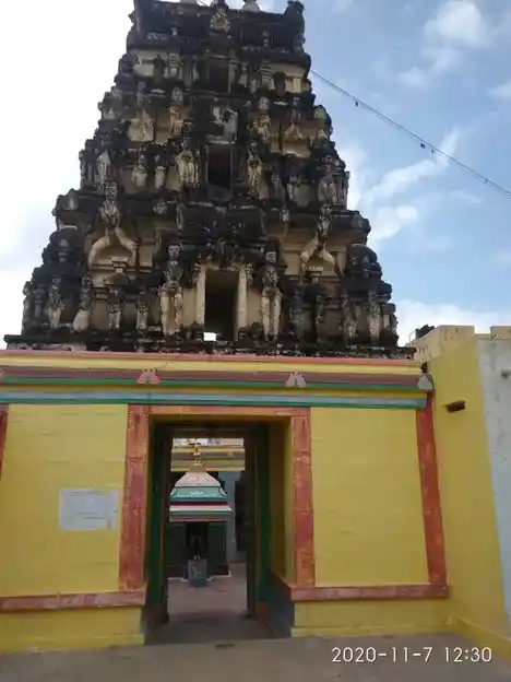 Arulmigu Chenna Kesava Perumal Temple, Pernambut - 635601 அருள்மிகு சென்னகேசவப் பெருமாள் திருக்கோயில், பேராம்பட்டு - 635601, Thirupathur - Ancient Temple Architecture and History Image 3