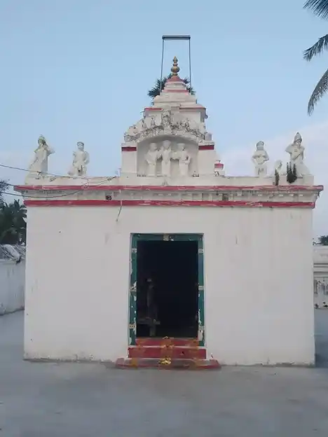 Arulmigu Chennakesava Perumal Temple, Elavanpatti - 635602 அருள்மிகு சென்னகேசவப் பெருமாள் திருக்கோயில், எலவம்பட்டி - 635602, Thirupathur - Ancient Temple Architecture and History Image 3