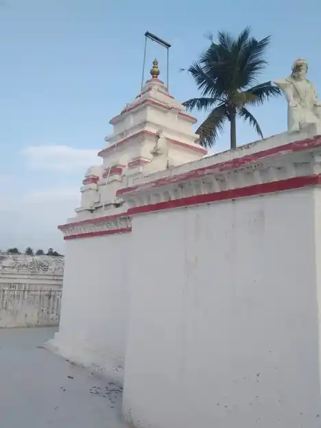 Arulmigu Chennakesava Perumal Temple, Elavanpatti - 635602 அருள்மிகு சென்னகேசவப் பெருமாள் திருக்கோயில், எலவம்பட்டி - 635602, Thirupathur - Ancient Temple Architecture and History Image 4