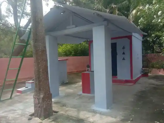 Arulmigu Chennakesava Perumal Temple, Karapattu, Karapattu - 635751 அருள்மிகு சென்ன கேசவப்பெருமாள் திருக்கோயில், காரப்பட்டு, காரப்பட்டு - 635751, Thirupathur - Ancient Temple Architecture and History Image 2