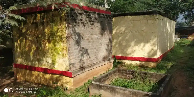 Arulmigu Chennakesava Perumal Temple, Kondanayakkanpatti - 635901 அருள்மிகு சென்னகேசவப் பெருமாள் திருக்கோயில், கொண்டப்பநாயக்கன்பட்டி - 635901, Thirupathur - Ancient Temple Architecture and History Image 2