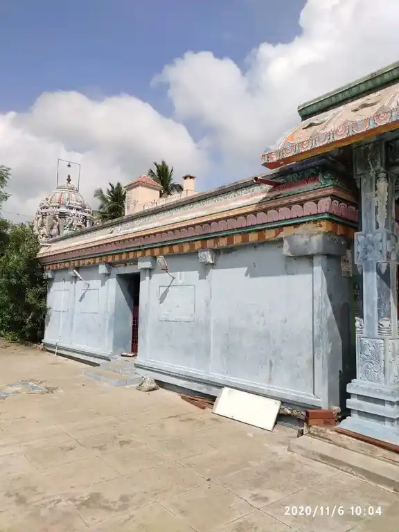 Arulmigu Chennakesava Perumal Temple, Vadacheri - 635754 அருள்மிகு சென்னகேசவப்பெருமாள் திருக்கோயில், வடச்சேரி - 635754, Thirupathur - Ancient Temple Architecture and History Image 3