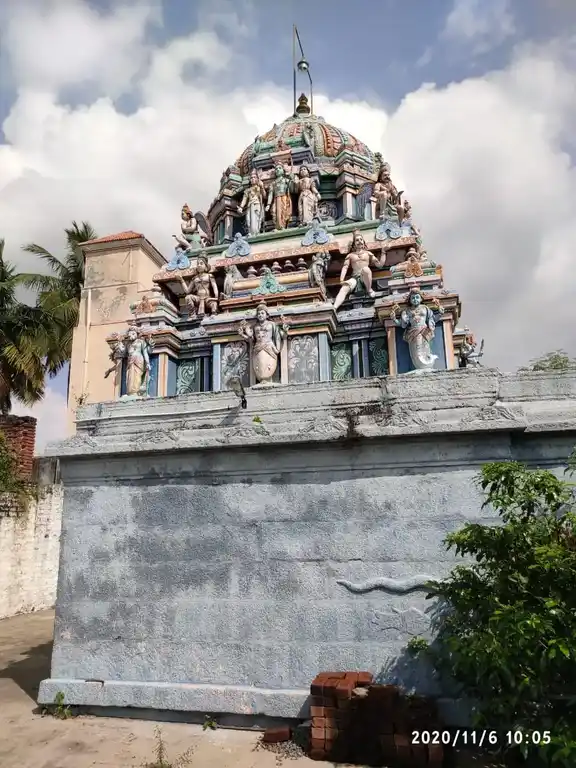 Arulmigu Chennakesava Perumal Temple, Vadacheri - 635754 அருள்மிகு சென்னகேசவப்பெருமாள் திருக்கோயில், வடச்சேரி - 635754, Thirupathur - Ancient Temple Architecture and History Image 4