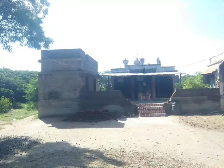 Arulmigu Chennakesavaperumal Temple, Sengapadai - 625704 Arulmigu Chennakesavaperumal Temple, Sengapadai - 625704, Madurai - Ancient Temple Architecture and History Image 3