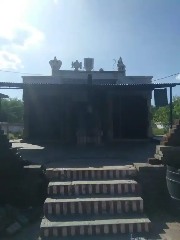 Arulmigu Chennakesavaperumal Temple, Sengapadai - 625704 Arulmigu Chennakesavaperumal Temple, Sengapadai - 625704, Madurai - Ancient Temple Architecture and History Image 4