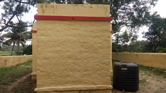 Arulmigu Chenrayaswamy Temple, Chandrapuram - 635651 அருள்மிகு சென்றாயசுவாமி திருக்கோயில், சந்திரபுரம் - 635651, Thirupathur - Ancient Temple Architecture and History Image 2