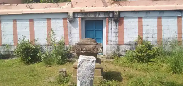 Arulmigu Chera Chola Pandia Mahadevar Temple, Near Pond, Aaloor - 629801