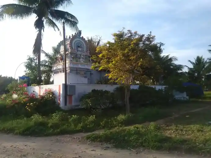 Arulmigu Chinnaamman Temple, Munduvalampatti - 644674 அருள்மிகு சின்னம்மன் திருக்கோயில், முண்டுவேலம்பட்டி - 644674, Tiruppur - Ancient Temple Architecture and History Image 3