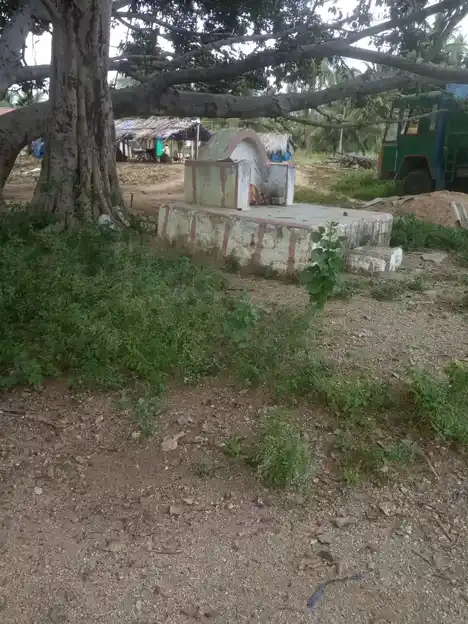 Arulmigu Chinnagoundan Kulam Kannimaar Temple, Chinnagoundankulam - 624706 அருள்மிகு சின்னகவுண்டன் குளம் கன்னிமார் திருக்கோயில், Chinnagoundankulam - 624706, Dindigul - Ancient Temple Architecture and History Image 3