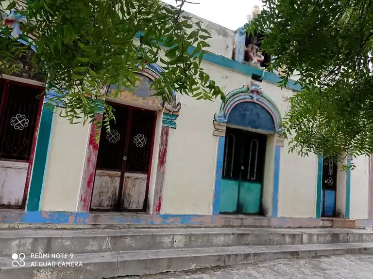 Arulmigu Chinnagurunathsamy Temple, Vadakari - 625706 Arulmigu Chinnagurunathsamy Temple, Vadakari - 625706, Madurai - Ancient Temple Architecture and History Image 3