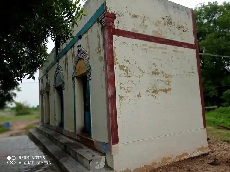 Arulmigu Chinnagurunathsamy Temple, Vadakari - 625706 Arulmigu Chinnagurunathsamy Temple, Vadakari - 625706, Madurai - Ancient Temple Architecture and History Image 4