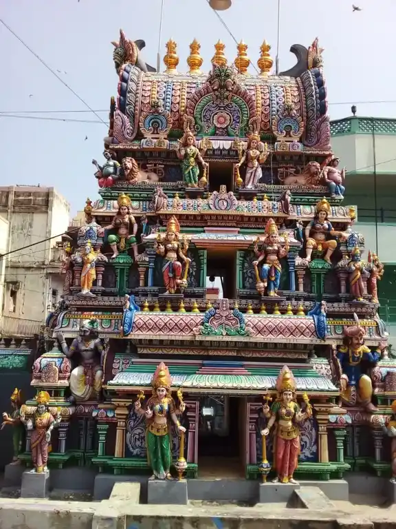 Arulmigu Chinnakadai Yamman Renugaparameshwari Temple, Mint Street, Chennai - 600003 அருள்மிகு சின்னகடை அம்மன் ரேணுகாபரமேஸ்வரி திருக்கோயில், தங்கசாலை, சென்னை - 600003, Chennai - Ancient Temple Architecture and History Image 4