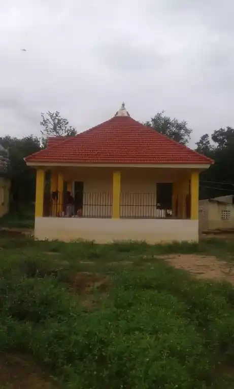 Arulmigu Chinnakaruppar Temple, Pilakkudippatti - 622422