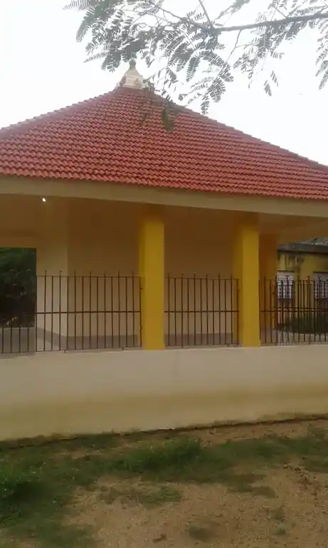 Arulmigu Chinnakaruppar Temple, Pilakkudippatti - 622422 அருள்மிகு சின்னக்கருப்பர் திருக்கோயில், Pilakkudippatti - 622422, Pudukkottai - Ancient Temple Architecture and History Image 2