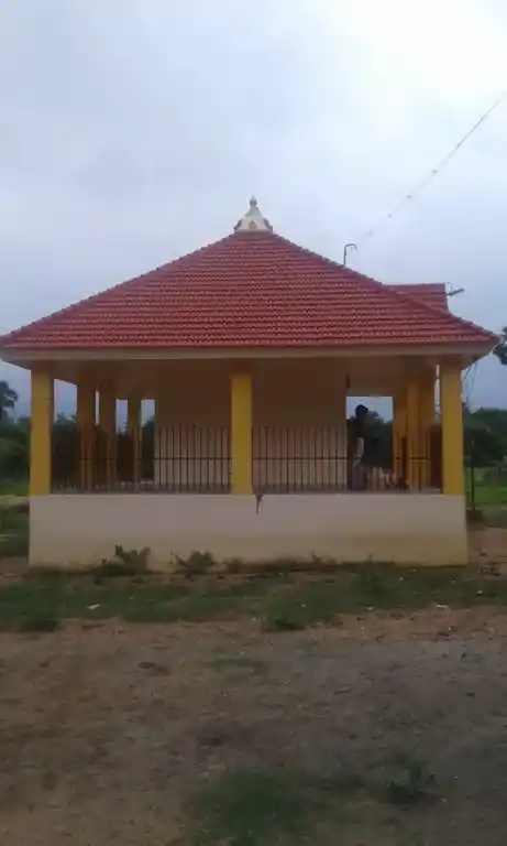 Arulmigu Chinnakaruppar Temple, Pilakkudippatti - 622422 அருள்மிகு சின்னக்கருப்பர் திருக்கோயில், Pilakkudippatti - 622422, Pudukkottai - Ancient Temple Architecture and History Image 3