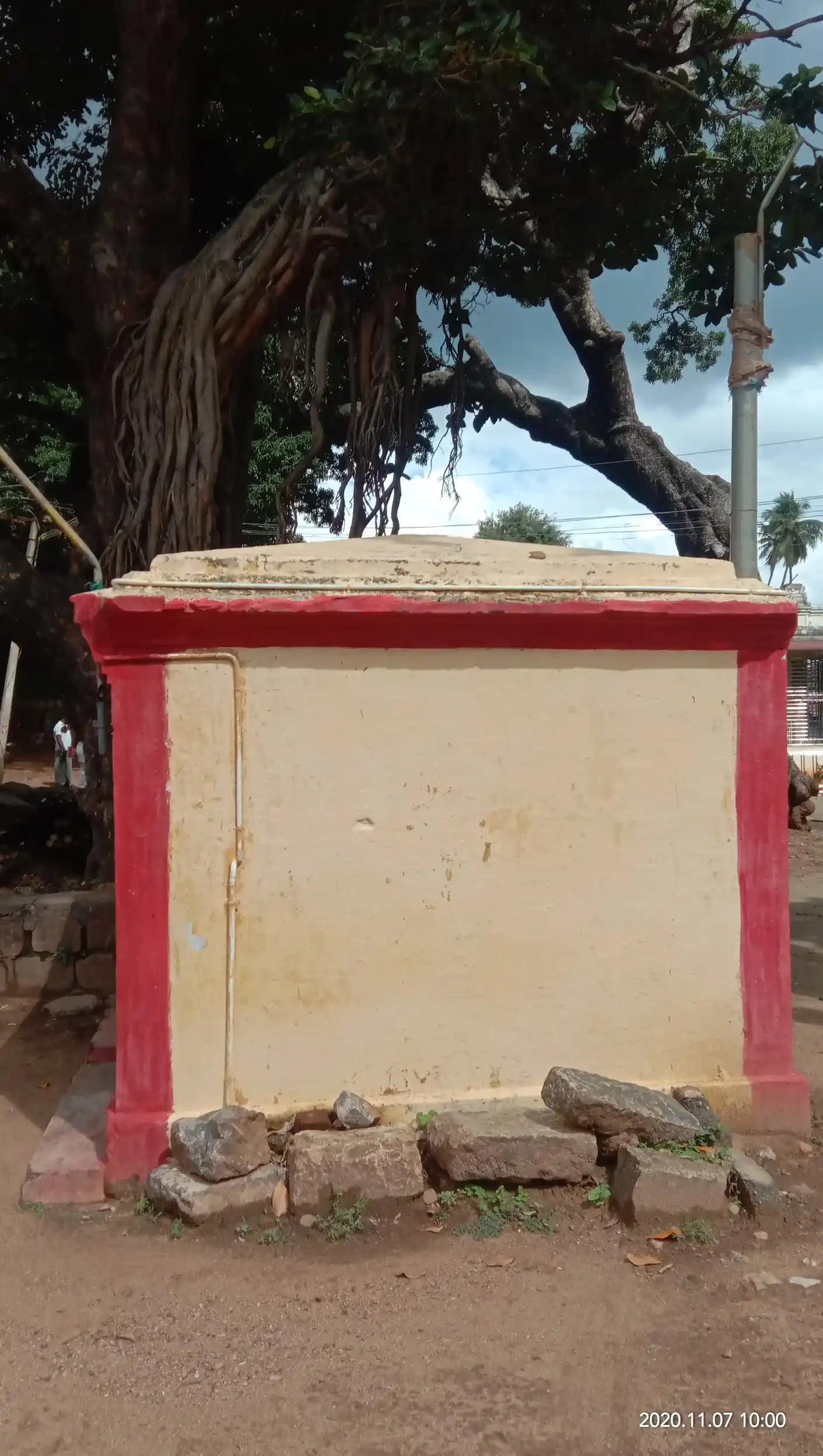 Arulmigu Chinnathambi Temple, Courtallam - 627802 Arulmigu Chinnathambi Temple, Courtallam - 627802, Tenkasi - Ancient Temple Architecture and History Image 4
