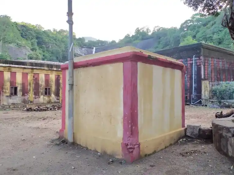 Arulmigu Chinnathambi Temple, Courtallam - 627802 Arulmigu Chinnathambi Temple, Courtallam - 627802, Tenkasi - Ancient Temple Architecture and History Image 5