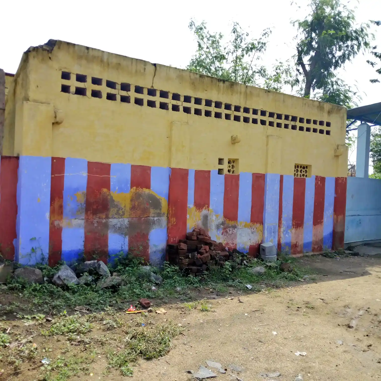 Arulmigu Chirukudi Velalar Palani Andavar Temple, Mullikulam - 626138 சிறுகுடி வேளாளர் பழனியாண்டவர் திருக்கோயில், முள்ளிக்குளம் - 626138, Virudhunagar - Ancient Temple Architecture and History Image 2