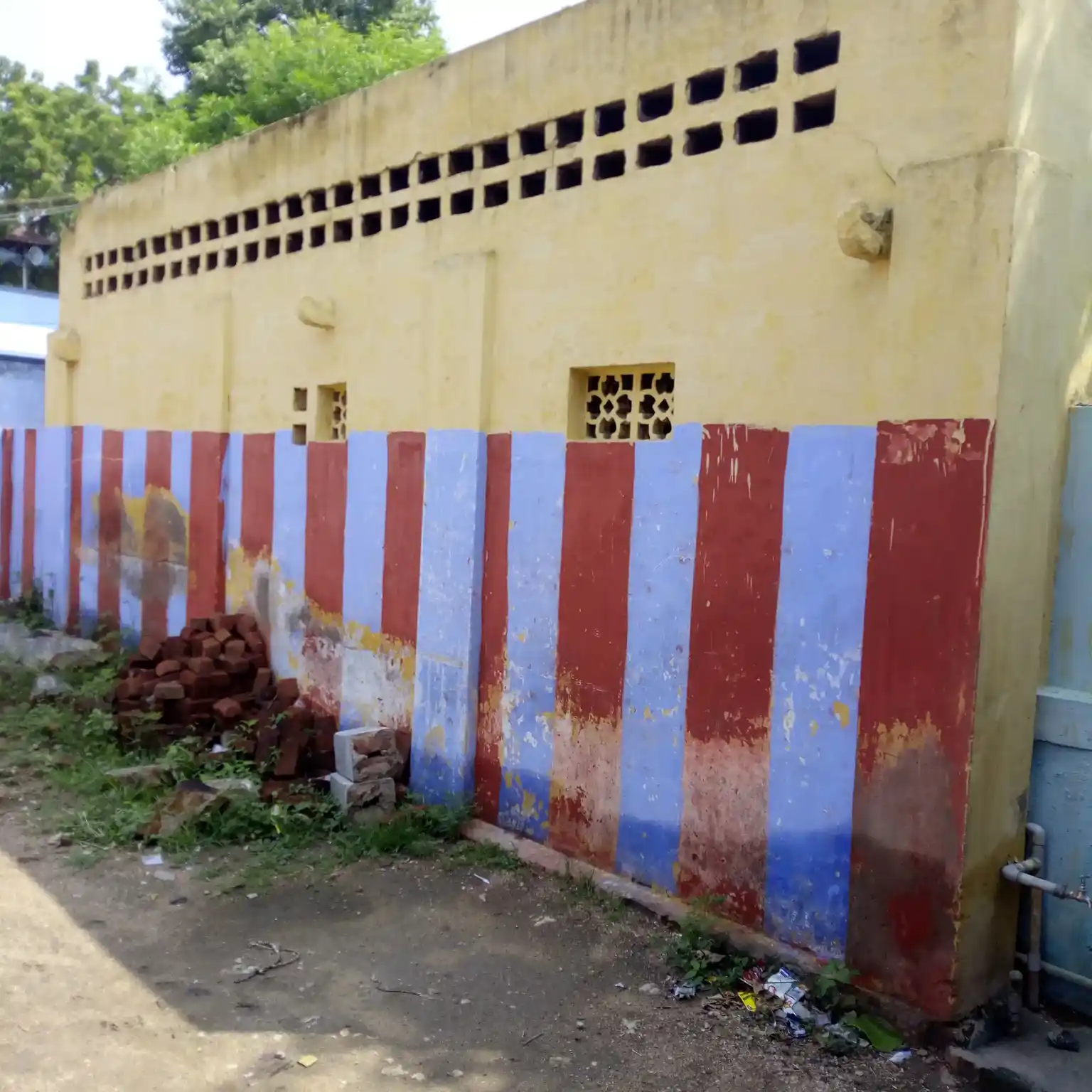 Arulmigu Chirukudi Velalar Palani Andavar Temple, Mullikulam - 626138 சிறுகுடி வேளாளர் பழனியாண்டவர் திருக்கோயில், முள்ளிக்குளம் - 626138, Virudhunagar - Ancient Temple Architecture and History Image 4