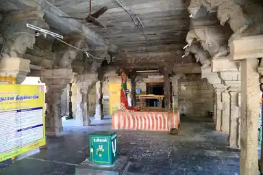 Arulmigu Chithira Ratha Vallaba Perumal Temple, Kuruvithurai - 625207