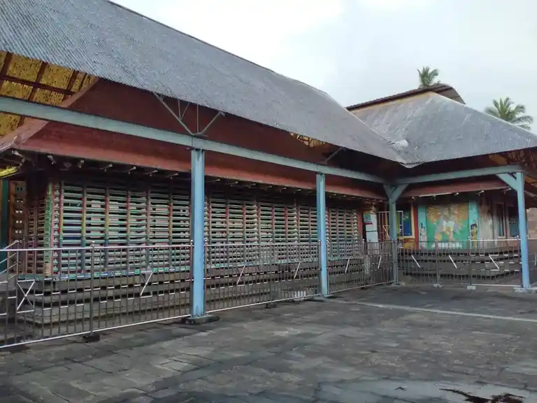 Arulmigu Chithirasabai, Courtallam - 627802 Arulmigu Chithirasabai, Courtallam - 627802, Tenkasi - Ancient Temple Architecture and History Image 5