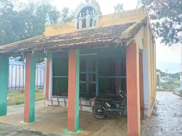 Arulmigu Chokkanatham Meenakshiyamman Temple, Solasiramani - 637210 அருள்மிகு சொக்கநாதர் , மீனாட்சி அம்மன் திருக்கோயில், Solasiramani - 637210, Namakkal - Ancient Temple Architecture and History Image 2