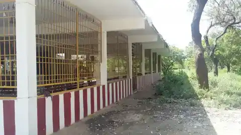 Arulmigu Chucha Mudaiyar Sasthatirukovil, Kadayam - 627415 Arulmigu Chucha Mudaiyar Sasthatirukovil, Kadayam - 627415, Tenkasi - Ancient Temple Architecture and History Image 2