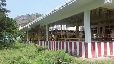 Arulmigu Chucha Mudaiyar Sasthatirukovil, Kadayam - 627415 Arulmigu Chucha Mudaiyar Sasthatirukovil, Kadayam - 627415, Tenkasi - Ancient Temple Architecture and History Image 4