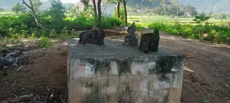 Arulmigu Cinna Seguttu Ayyanar Temple, Vandari - 625705 அருள்மிகு சின்ன செகுட்டய்யனார் திருக்கோயில், Vandari - 625705, Madurai - Ancient Temple Architecture and History Image 3