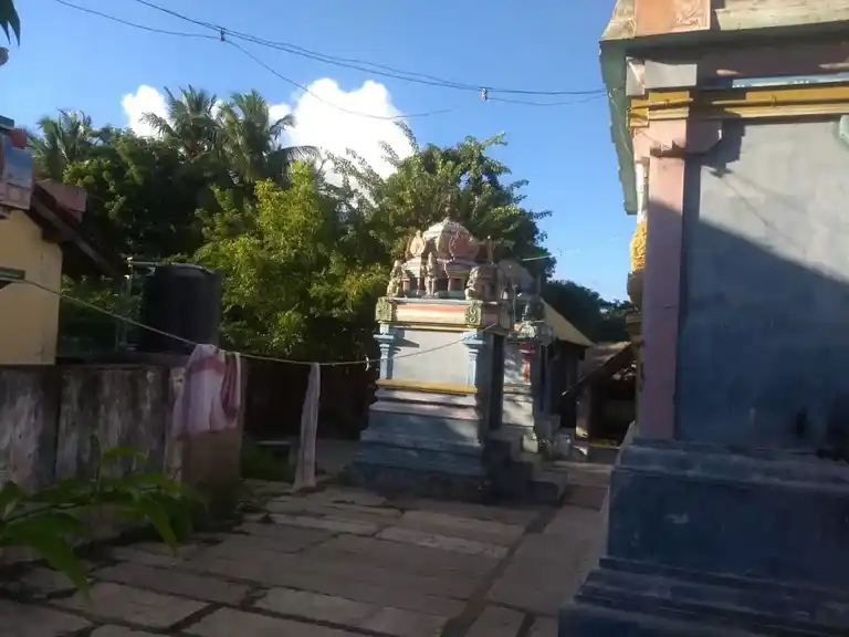 Arulmigu Cinnanswamy Madam, Keezhasannanallur - 609504 Temple