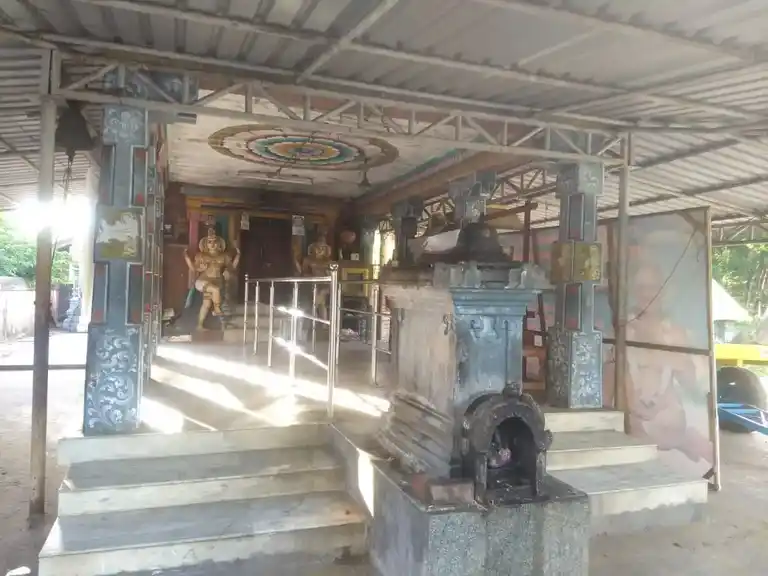 Arulmigu Cinnanswamy Madam, Keezhasannanallur - 609504 அருள்மிகு சின்னான் சுவாமி மடம், கீழசன்னாநல்லூர் - 609504, Nagapattinam - Ancient Temple Architecture and History Image 2