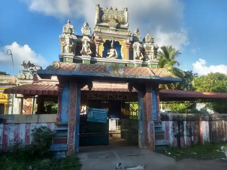 Arulmigu Cinnanswamy Madam, Keezhasannanallur - 609504 அருள்மிகு சின்னான் சுவாமி மடம், கீழசன்னாநல்லூர் - 609504, Nagapattinam - Ancient Temple Architecture and History Image 6