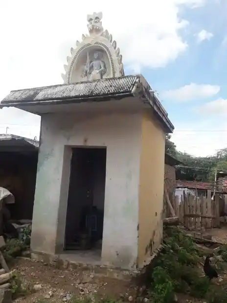 Arulmigu Cinnarambalam Temple, Veppanuthu - 625529 அருள்மிகு சின்னாரம்பலம் திருக்கோயில், Veppanuthu - 625529, Madurai - Ancient Temple Architecture and History Image 4