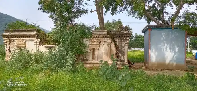 Arulmigu Darmarajar Temple, Kurukappatti, Singarapettai - 636307 அருள்மிகு தர்மராஜர் திருக்கோயில், Kurukappatti, Singarapettai - 636307, Krishnagiri - Ancient Temple Architecture and History Image 3