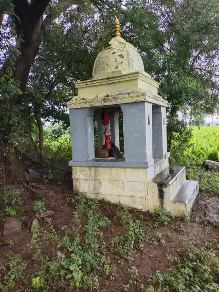 Arulmigu Darmarajar Temple, Peramandapatti - 635305 அருள்மிகு தர்மராஜர் திருக்கோயில், வேப்பம்பட்டி, வேப்பம்பட்டி - 635305, Dharmapuri - Ancient Temple Architecture and History Image 2