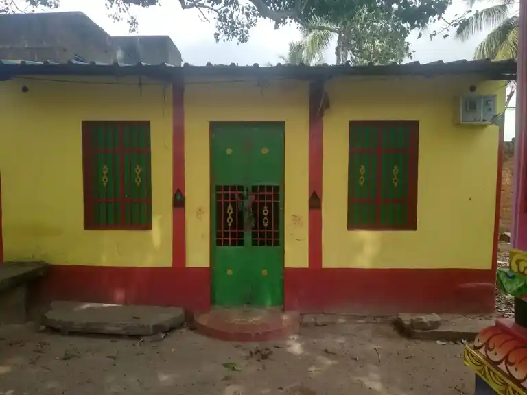 Arulmigu Dedukaragam Temple, Chikkapuvathi, Doddapuvathi - 635122 அருள்மிகு தேடுகரகம் திருக்கோயில், தொட்டபூவத்தி, சிக்கபூவத்தி - 635122, Krishnagiri - Ancient Temple Architecture and History Image 4