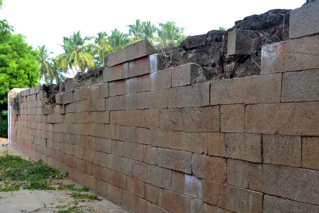 Arulmigu Deiveeswaramudaiyar Temple, Cheranmahadevi - 627414 அருள்மிகு தெய்வீஸ்வரமுடையார் திருக்கோயில், Cheranmahadevi - 627414, Tirunelveli - Ancient Temple Architecture and History Image 4