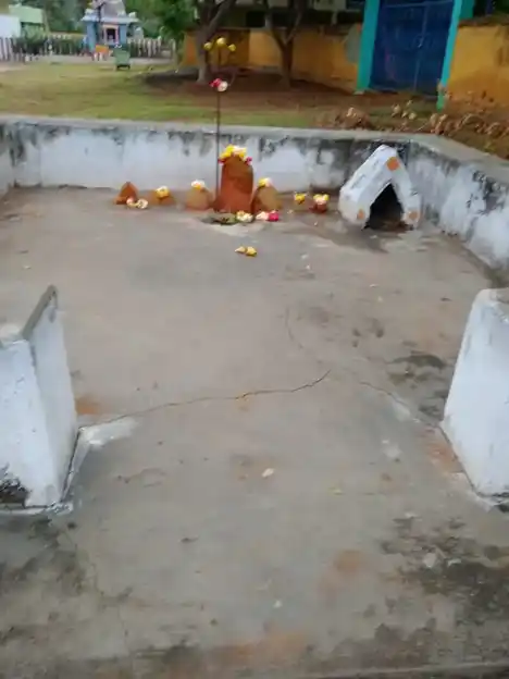 Arulmigu Deroupathiyamman Temple, Dandukaranahalli - 636808 அருள்மிகு திரௌபதியம்மன் திருக்கோயில், Dandukaranahalli - 636808, Dharmapuri - Ancient Temple Architecture and History Image 3