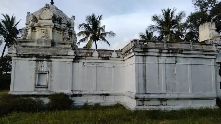 Arulmigu Devaraja Perumal Temple, Bommarajapuram, Bommarajapuram - 603109 அருள்மிகு தேவராஜப்பெருமாள் திருக்கோயில், பொம்மராஜபுரம், பொம்மராஜபுரம் - 603109, Chengalpattu - Ancient Temple Architecture and History Image 5