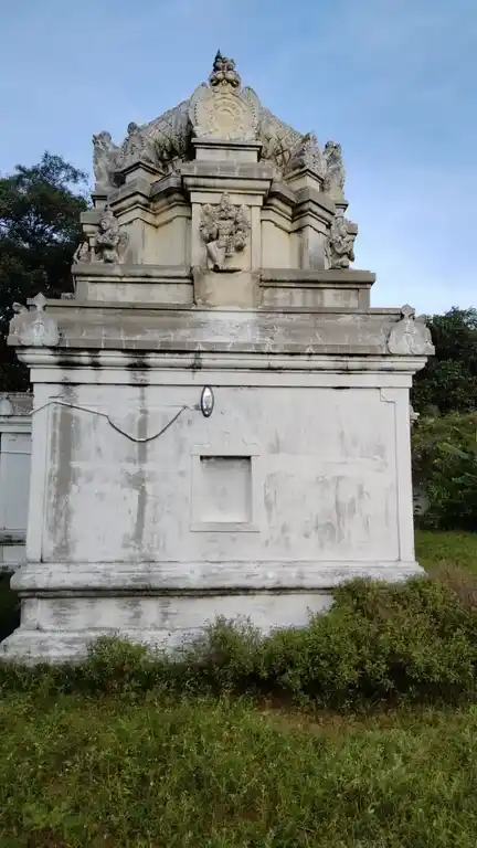 Arulmigu Devaraja Perumal Temple, Bommarajapuram, Bommarajapuram - 603109 அருள்மிகு தேவராஜப்பெருமாள் திருக்கோயில், பொம்மராஜபுரம், பொம்மராஜபுரம் - 603109, Chengalpattu - Ancient Temple Architecture and History Image 7