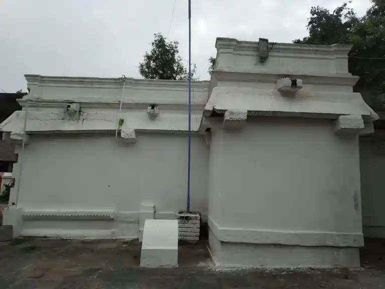 Arulmigu Devarajaswamy Temple, Therpet, Denkanikottai - 635107 Arulmigu Devarajaswamy Temple, Therpet, Denkanikottai - 635107, Krishnagiri - Ancient Temple Architecture and History Image 2