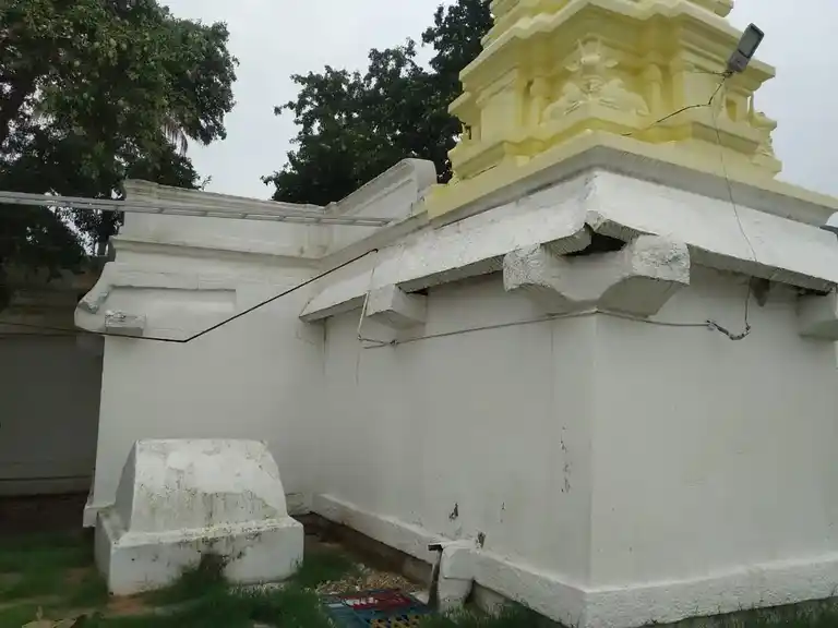 Arulmigu Devarajaswamy Temple, Therpet, Denkanikottai - 635107 Arulmigu Devarajaswamy Temple, Therpet, Denkanikottai - 635107, Krishnagiri - Ancient Temple Architecture and History Image 4