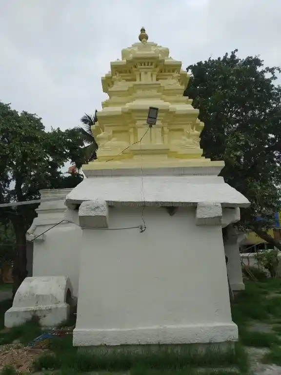 Arulmigu Devarajaswamy Temple, Therpet, Denkanikottai - 635107 Arulmigu Devarajaswamy Temple, Therpet, Denkanikottai - 635107, Krishnagiri - Ancient Temple Architecture and History Image 6