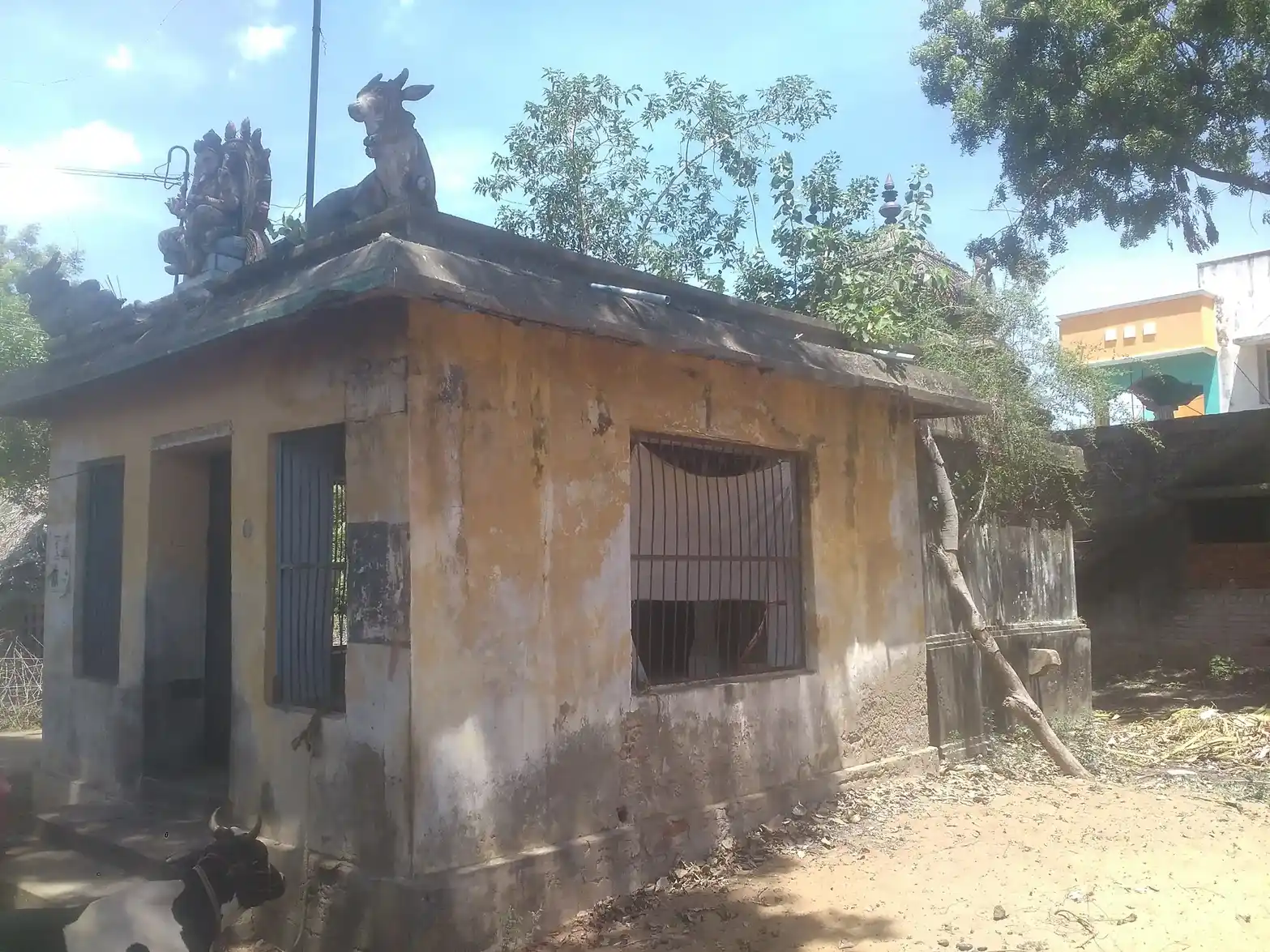 Arulmigu Devaranapillaiyar Temple, Thevur - 611109 Arulmigu Devaranapillaiyar Temple, Thevur - 611109, Nagapattinam - Ancient Temple Architecture and History Image 3
